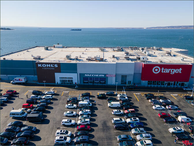 Brooklyn Ny Ceasar S Bay Retail Space For Lease Surrey Equities